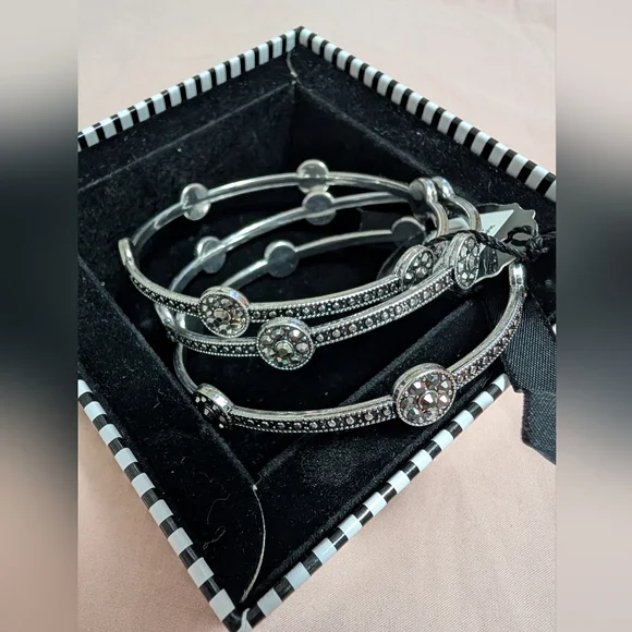 Bangles with Rhinestones - Picture 3 of 8